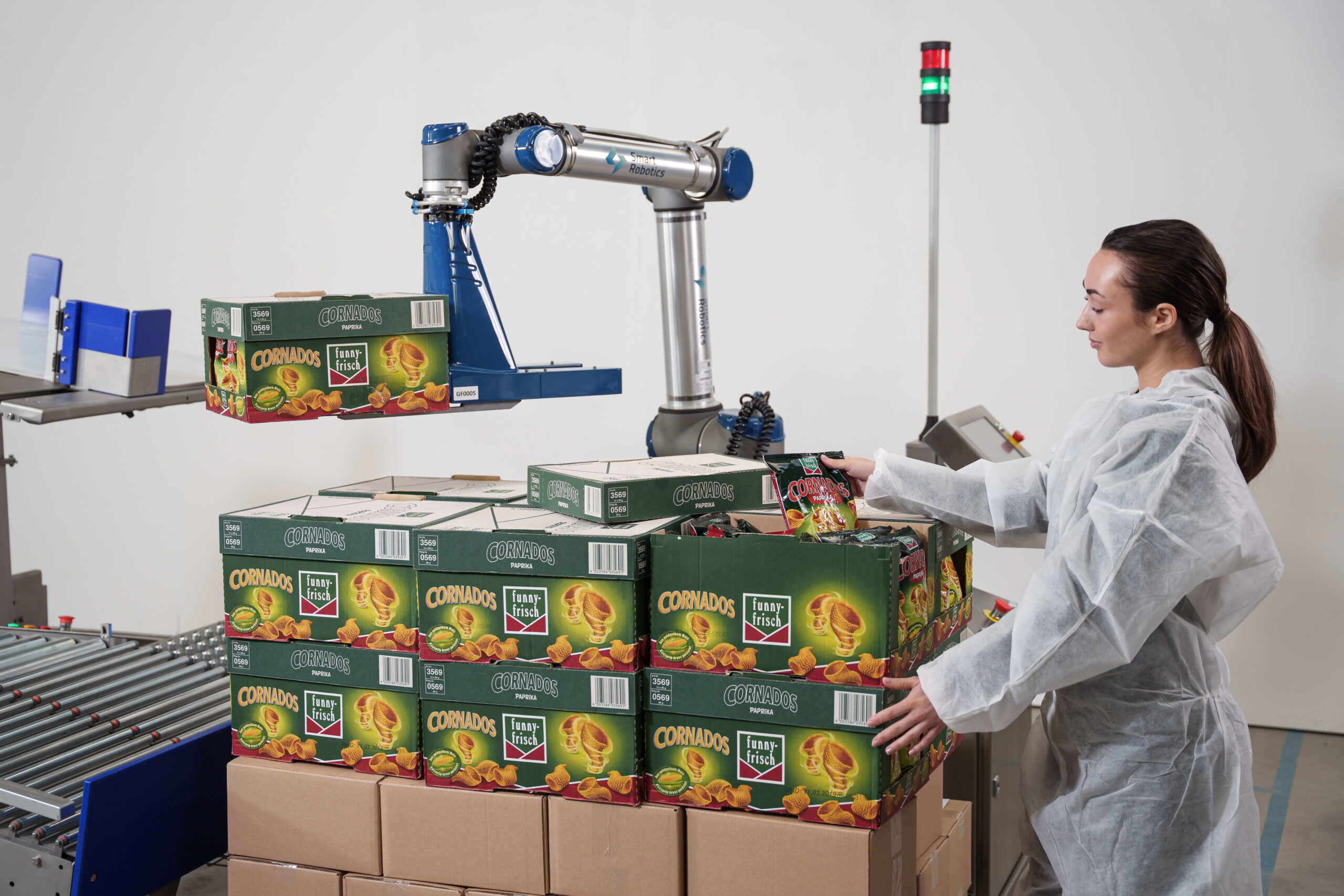 open box palletizing food
